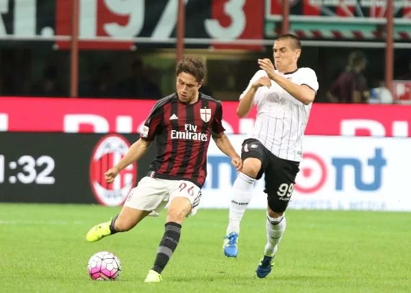 Ag. Calabria: “Vuole continuare al Milan. Nessun desiderio di prestito per giocare altrove”