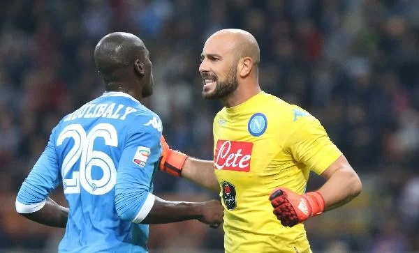 Gazzetta: Milan, sondaggi per Pepe Reina in attesa della risposta di Gigio