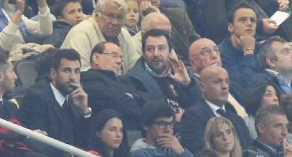L’ “ultimatum” di Salvini a Berlusconi: “Metta a posto il Milan o niente accordi”