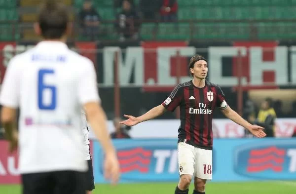 Napoli-Milan, giallo a Montolivo. Era diffidato, niente Torino