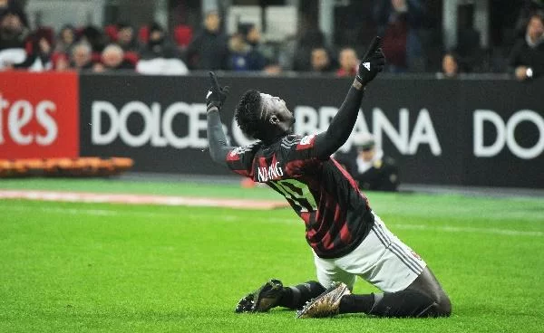 Luiz Adriano fa spazio: come può modificarsi l’attacco rossonero