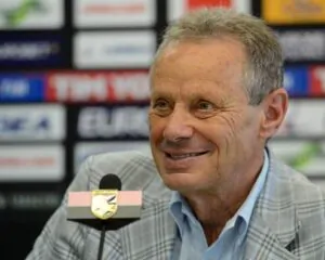 Un allenatore che duri almeno due stagioni di fila per Maurizio Zamparini.