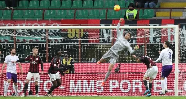 L’Inter è <i>Viola</i>: Milan a -2. Ma il terzo posto rimane distante
