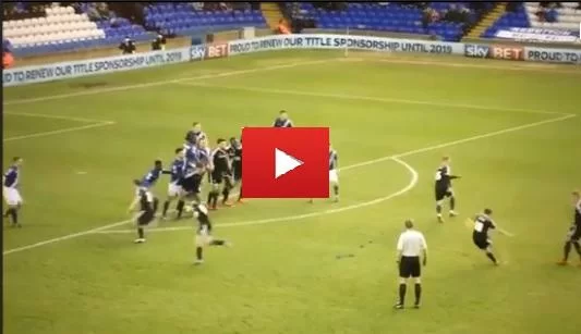 VIDEO/ Il Brentford e le punizioni fantasiose, ecco l’ultima trovata per sorprendere il portiere!