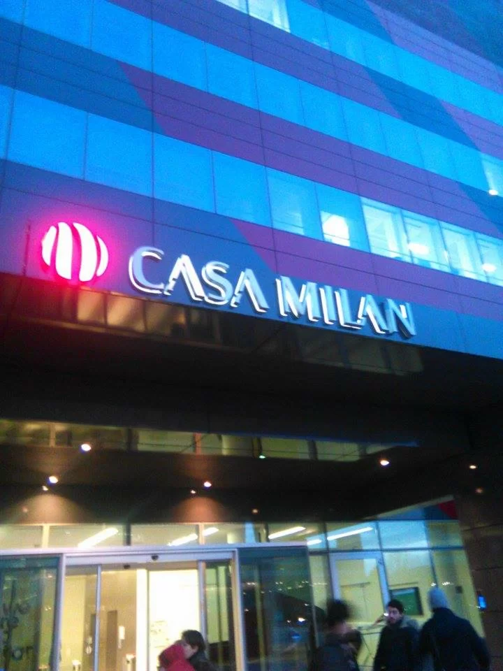 Sky Sport • Leonardo e l’agente di Higuain a Casa Milan: ore caldissime per la maxi trattativa con la Juventus