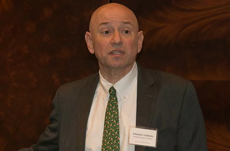 <i>Corriere.it</i> si sbilancia: tutto fatto con Galatioto-Gancikoff per 700 milioni (e il 100%). La firma attesa a Villa Certosa