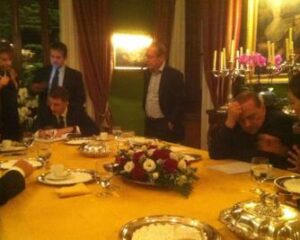 Berlusconi-cinesi1