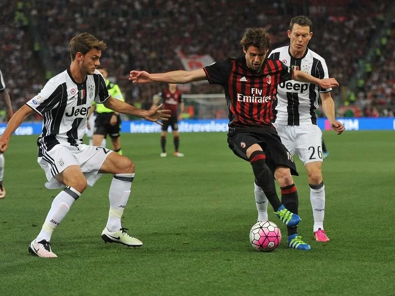 Sky: Montolivo-Sosa-Poli sarà la mediana con l’Udinese