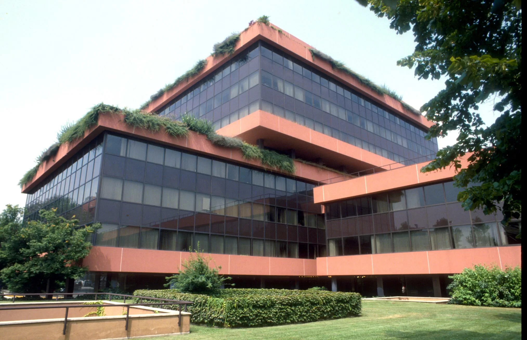 UFFICIALE/ Comunicato Fininvest: Berlusconi ha approvato il contratto preliminare. Il testo integrale