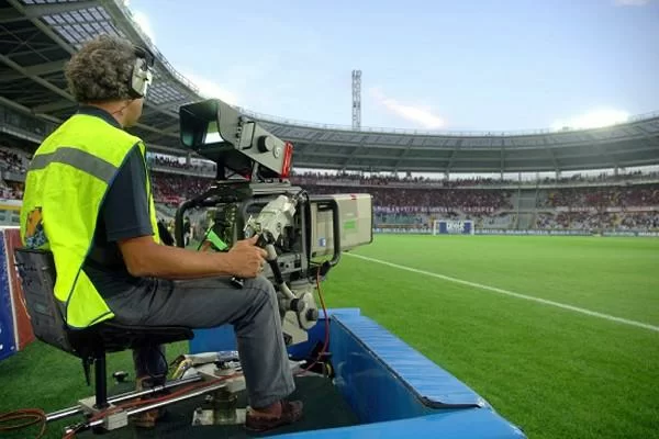 Cambia il calcio in tv, in arrivo una grande novità per tutti i tifosi!