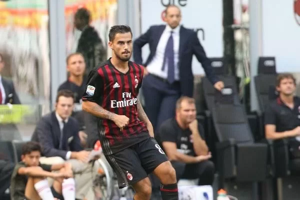 Milan-Palermo, la formazione ufficiale dei rossoneri: tutto confermato, Suso e Deulofeu titolari