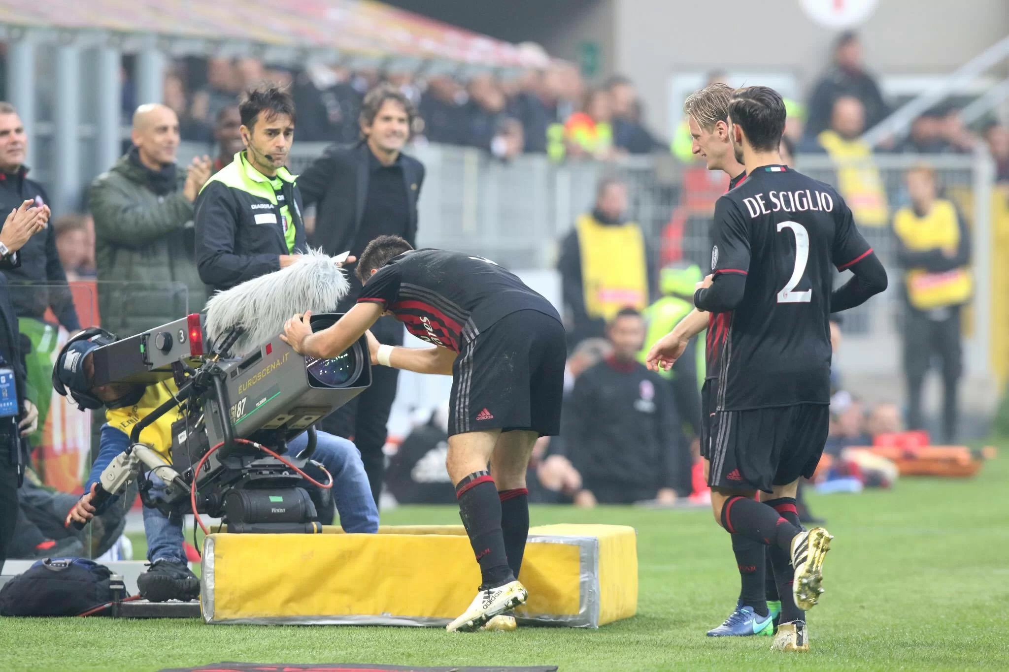 UFFICIALE/ De Sciglio, distorsione alla caviglia con interessamento dei legamenti. Per Jack servono nuovi esami