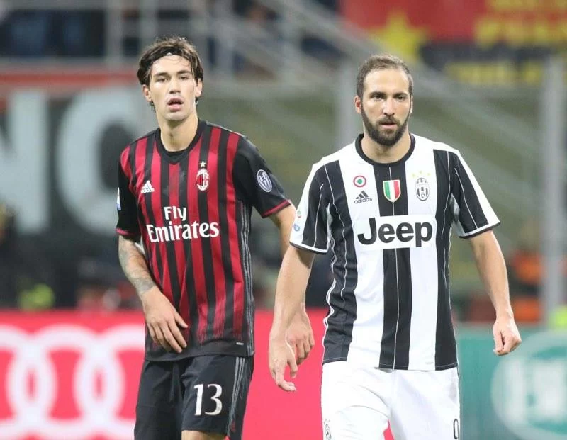 RASSEGNA STAMPA • Higuain nicchia, il Chelsea punta Caldara e Bonucci scalpita