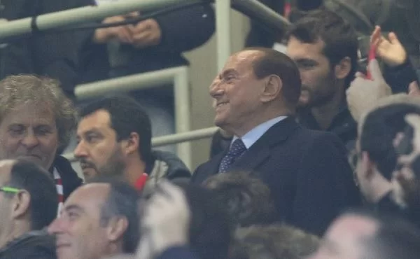 Berlusconi: “La coreografia del derby mi ha commosso. Il Milan 340 milioni di simpatizzanti nel mondo”