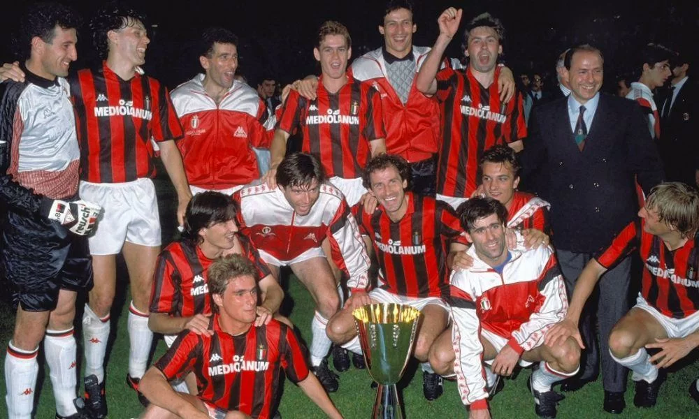 Raggi X: inserita una maglia del Milan nella classifica riguardante le 50 casacche più belle della storia