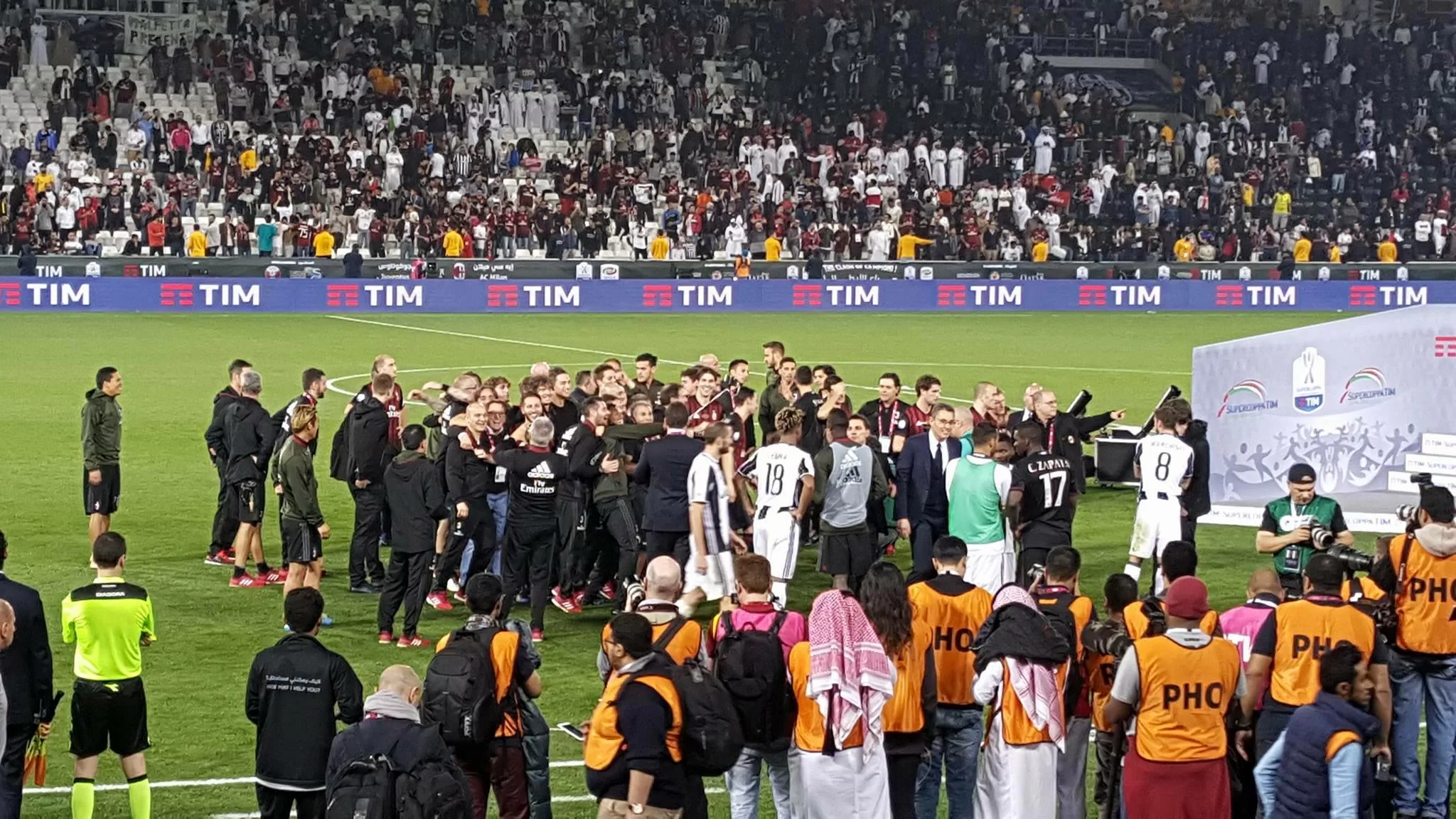 SM VIDEO/ Doha, i festeggiamenti del Milan dopo la vittoria della Supercoppa
