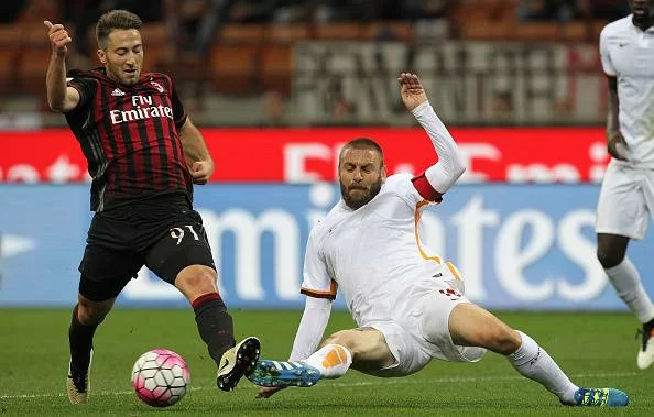 Mediani a confronto: Roma-Milan si gioca al centro