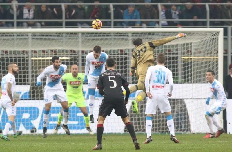 Napoli, rottura del crociato per Ghoulam: non ci sarà contro il Milan