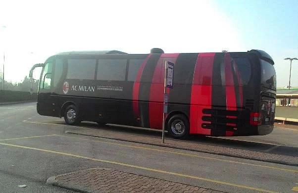 Quando macinare chilometri in campo non basta: ecco la classifica delle squadre costrette a “viaggiare” di più in Serie A. Il Milan…