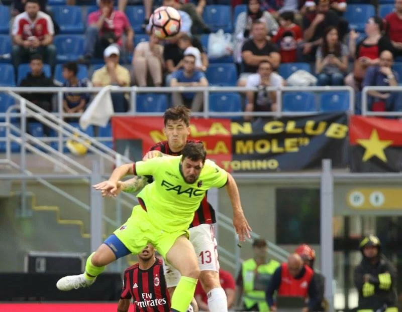 Repubblica, l’ex Milan Destro potrebbe salutare il Bologna a gennaio