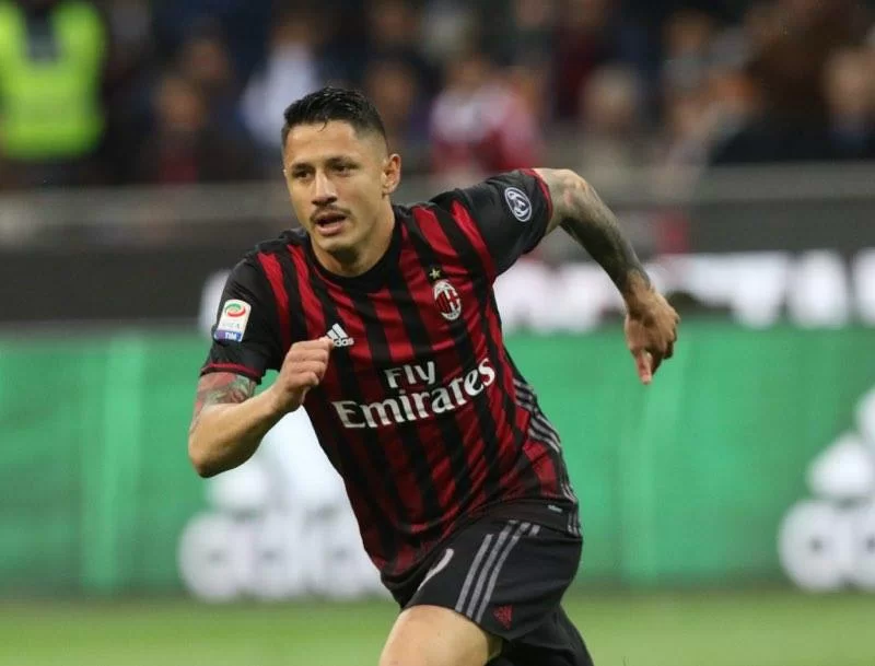 Lapadula: “Al Milan un’agonia, colpa degli infortuni”