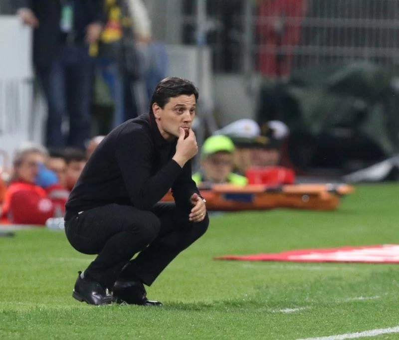 Benino la prima. Ma quanti moduli in 90 minuti