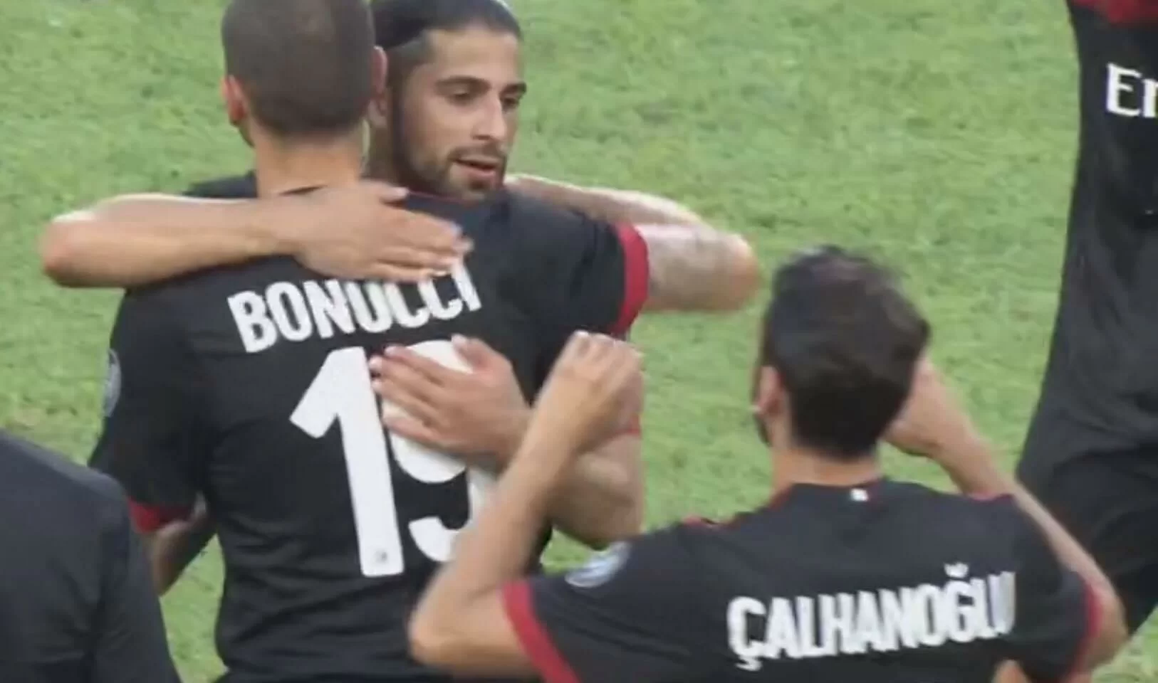 Craiova-Milan, la moviola: regolare il gol di Rodriguez. Mitrita, tuffo non premiato