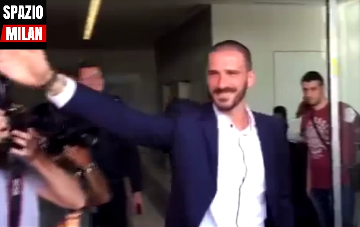 SM VIDEO/ Casa Milan, Bonucci incontra un popolo rossonero in delirio