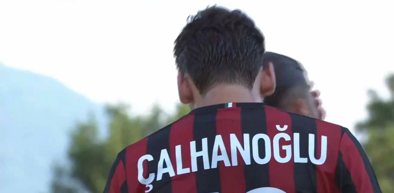 Cahlanoglu a Milan TV: “L’obiettivo è la Champions League. Con il Craiova dobbiamo vincere”