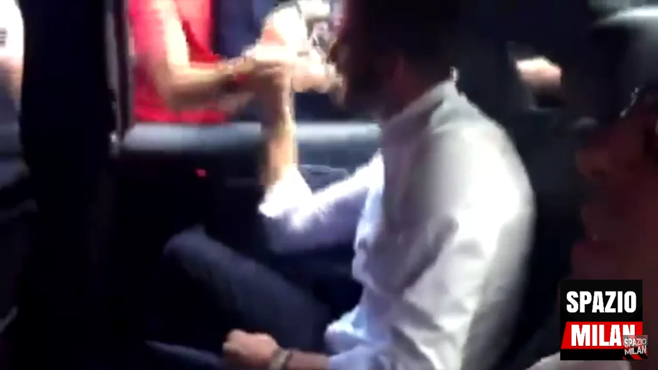 SM VIDEO/ Incredibile accoglienza a Casa Milan per il neo arrivato Bonucci: l’entusiasmo dei 500