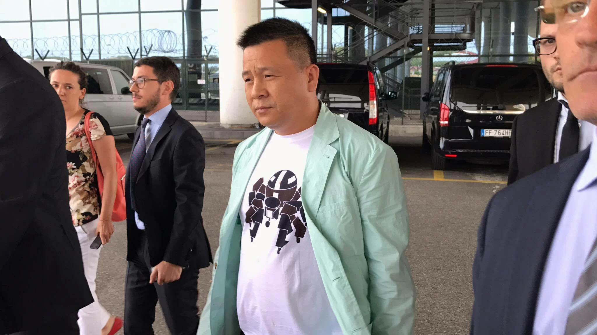 SM/ Domattina Yonghong Li sbarca a Milano. Il presidente assisterà al derby