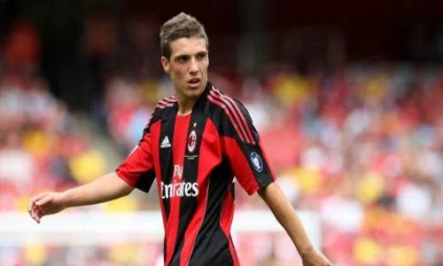 Ex Milan, Verdi ha deciso: niente Napoli, resta al Bologna