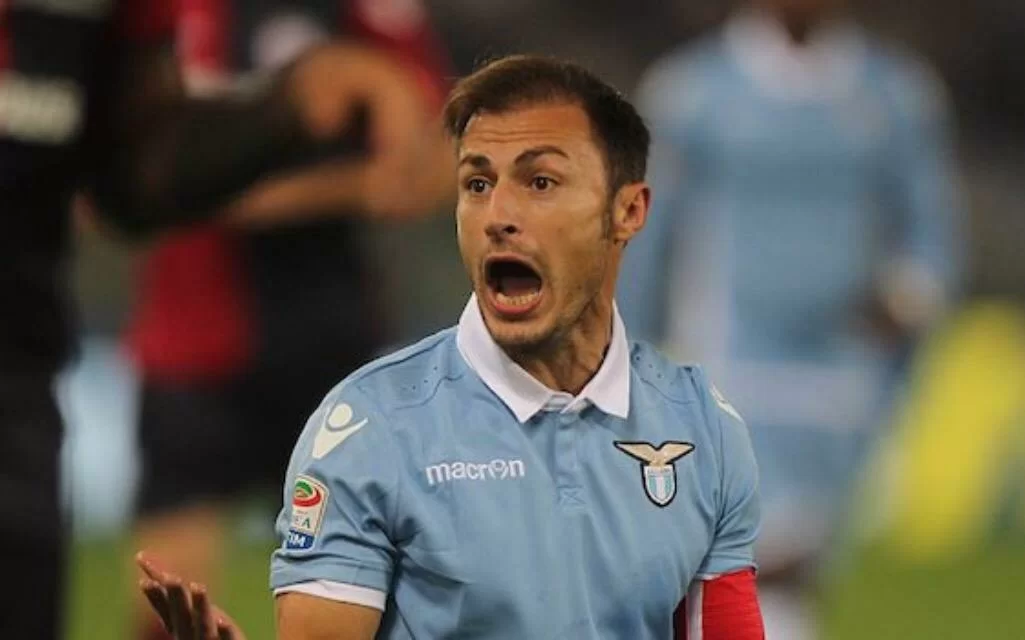Verso Lazio-Milan, ballottaggio in difesa tra Radu e Bastos