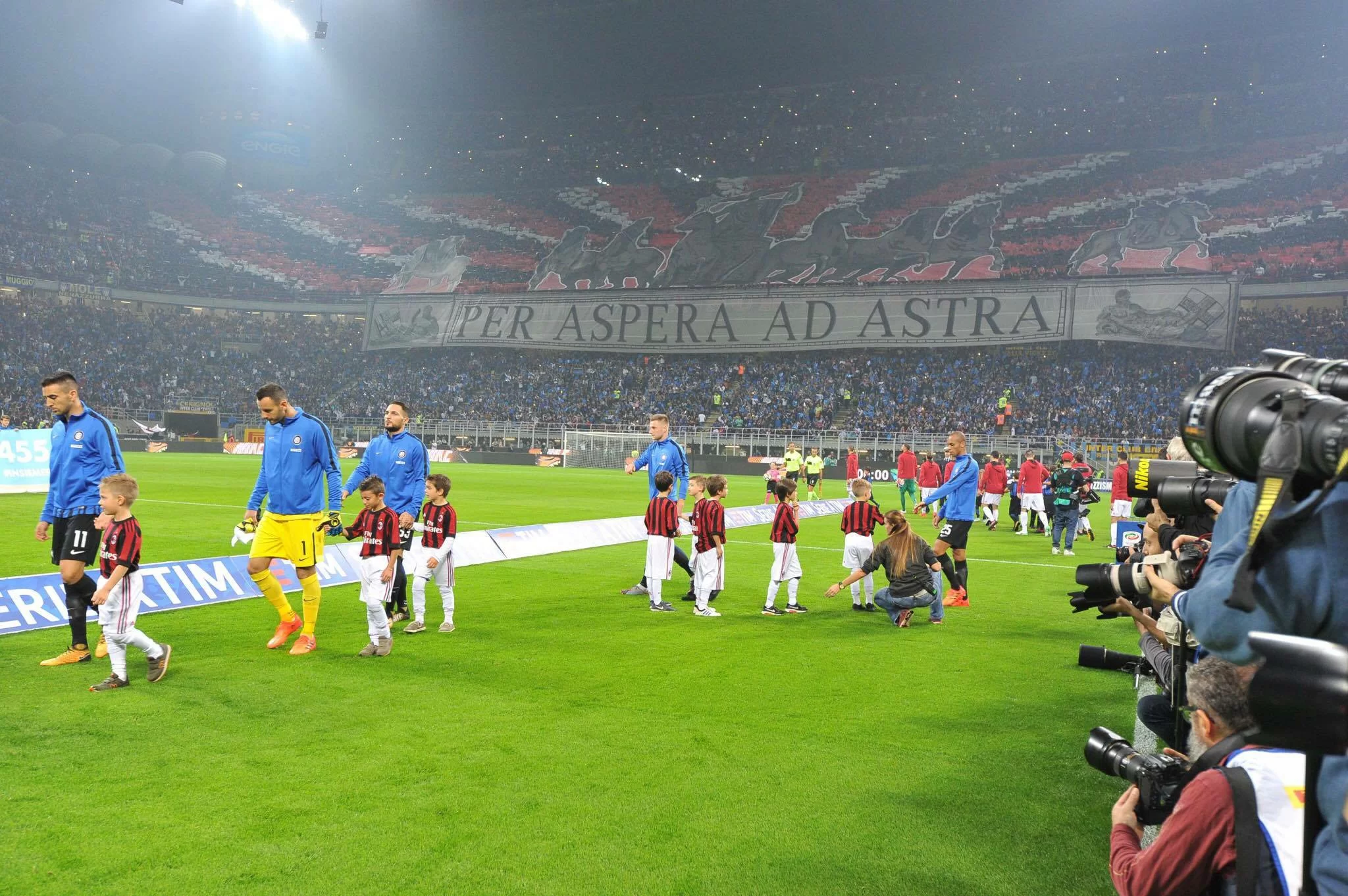 Milan, l’unica nota stonata sono i cori contro Napoli