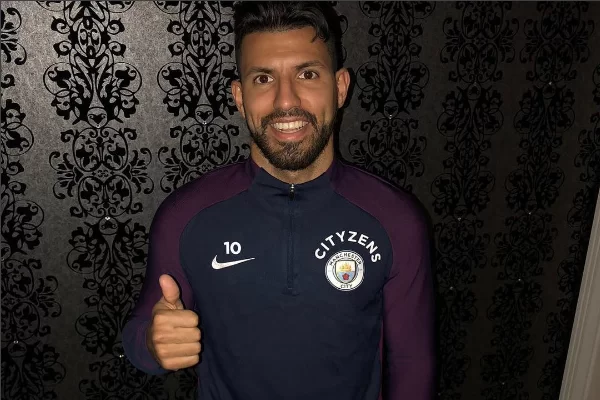 Aguero chiude le porte al Milan: “Avranno parlato con il mio sosia…”