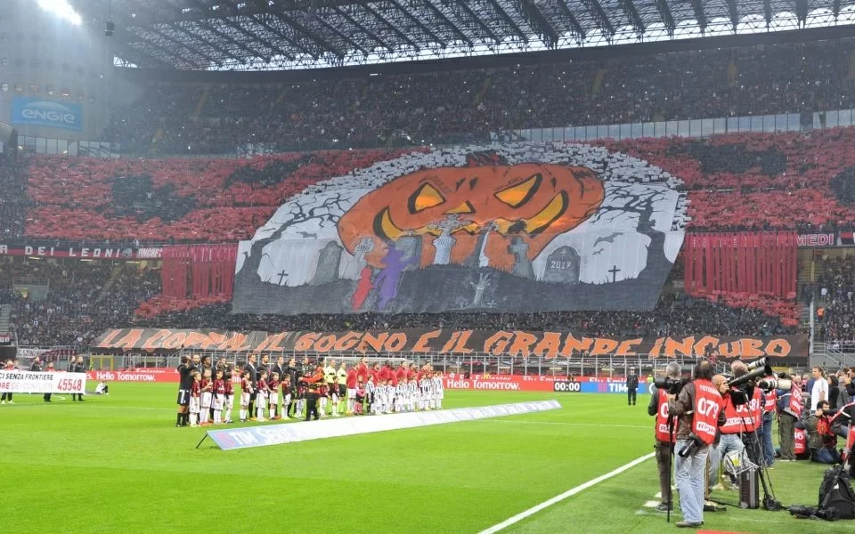 Milan-Juventus si prende la scena: 200 Paesi collegati e record d’incasso per i rossoneri