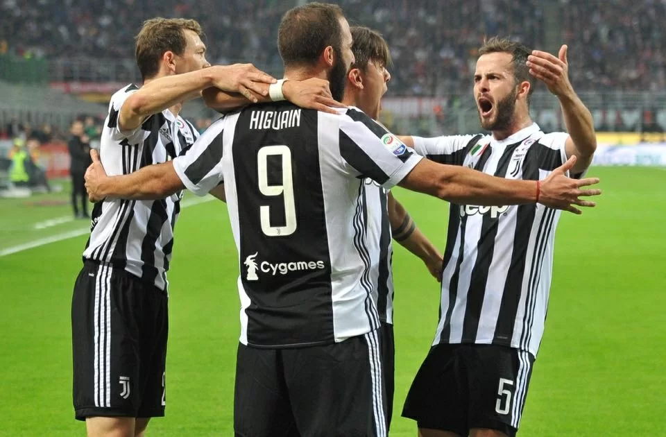 Donnarumma super su Dybala, ma Benatia fa centro: Juventus in vantaggio