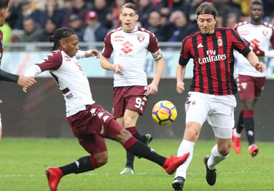 Tuttosport, le probabili formazioni di Milan-Verona: Montolivo ancora titolare, davanti spazio a Cutrone