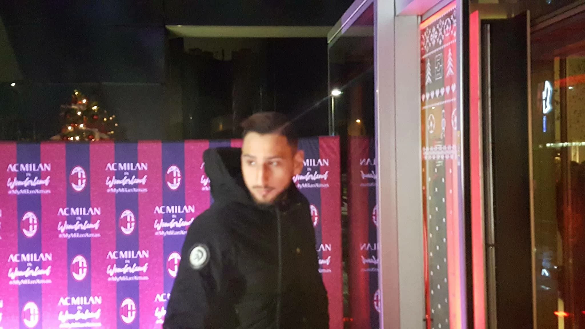 Tuttosport: il calcio contro l’antisemitismo. Milan presente al binario 21