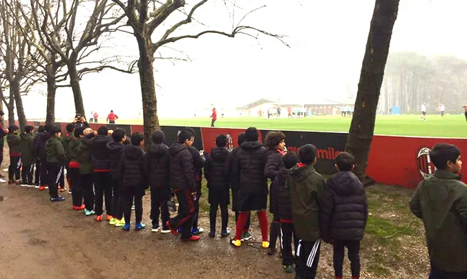 Prima a Milanello, poi a Casa Milan, infine a San Siro: il sogno dei ragazzi del Milan Academy Kuwait