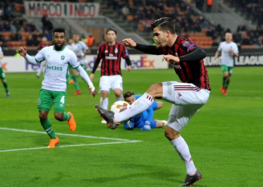 Milan-Napoli: Gattuso riconferma ali e mediana di domenica scorsa, André Silva in vantaggio su Kalinic