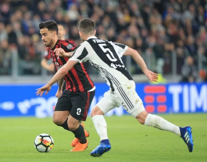 Suso, oggi gli esami: la sua presenza contro la Juventus resta in forte dubbio