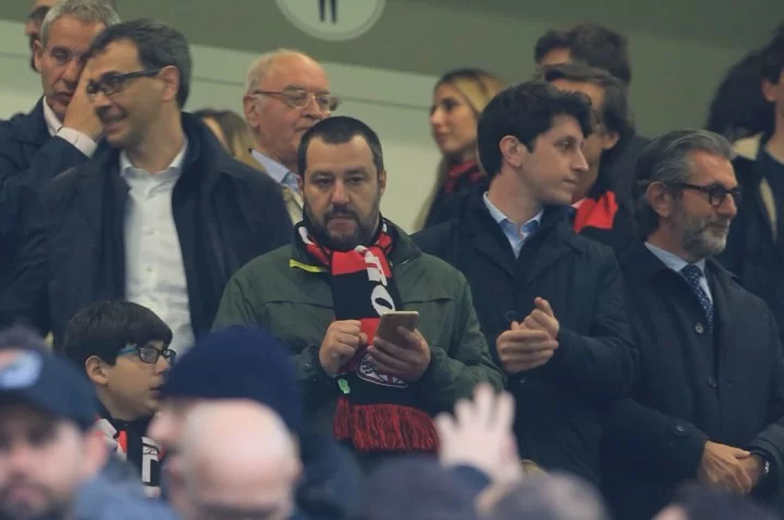 FOTO – Salvini duro: “Se metti in campo giocatori con la grinta di un bradipo, è giusto che perda!”