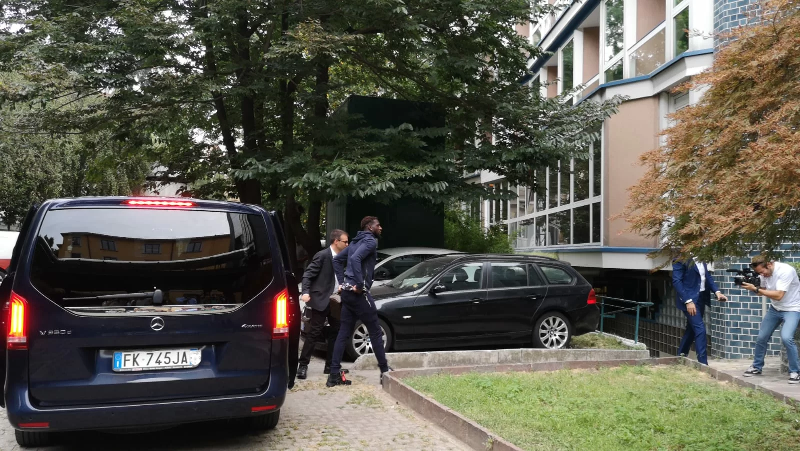 SM VIDEO • Bakayoko lascia la Madonnina dopo le visite mediche. Le prossime tappe del francese