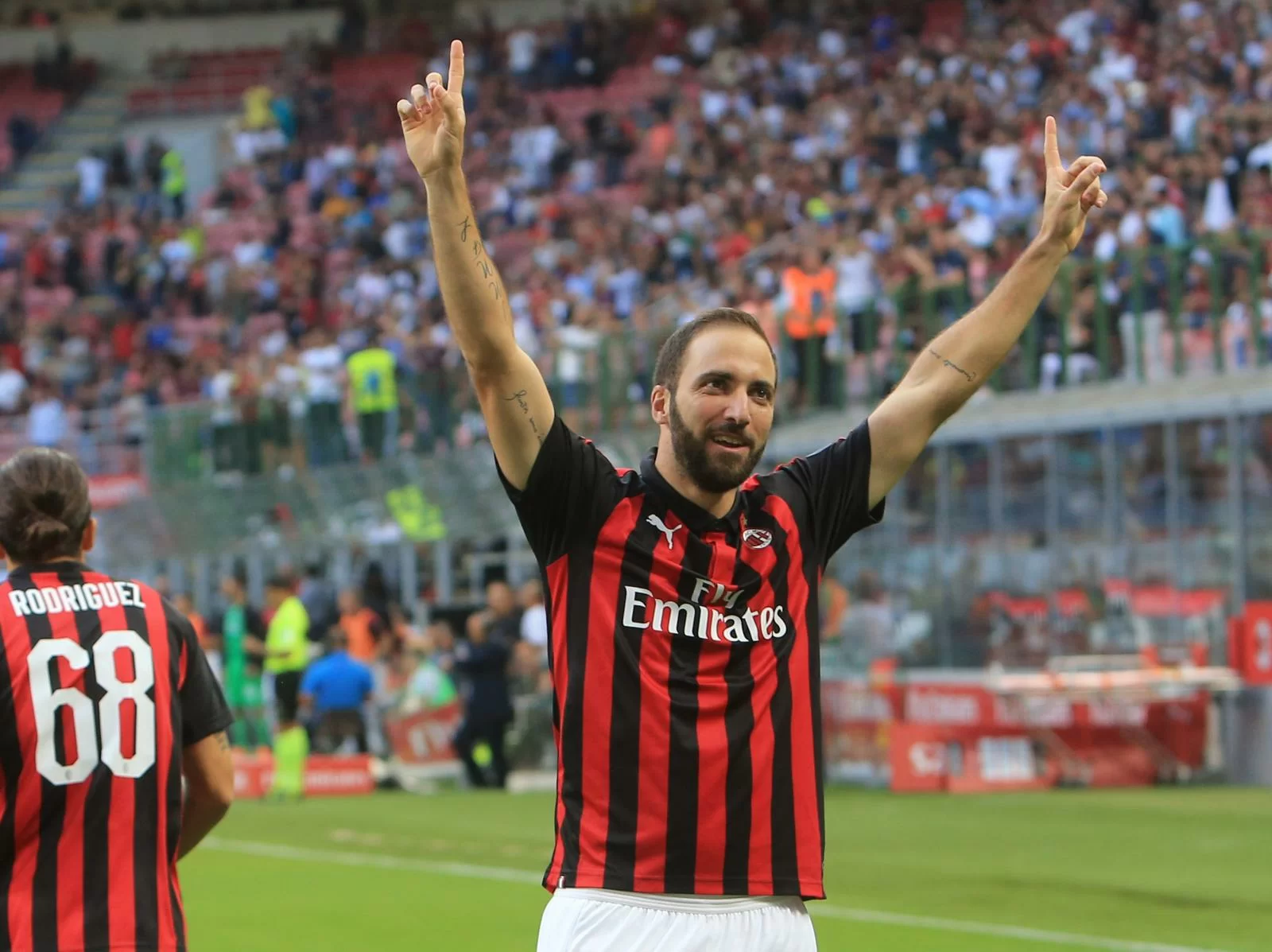 Higuain: “Ma quale mal di pancia, al Milan sto bene e voglio dare di più. Ibra…”