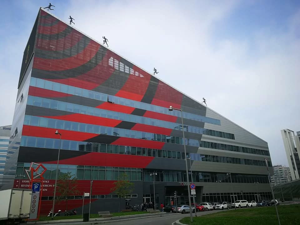 Milan, Bruno Carvalho (ag. Florentino Luis) a Casa Milan