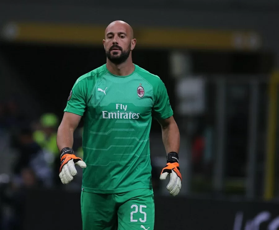 Milan, prima di lasciar partire Reina si cerca un sostituto
