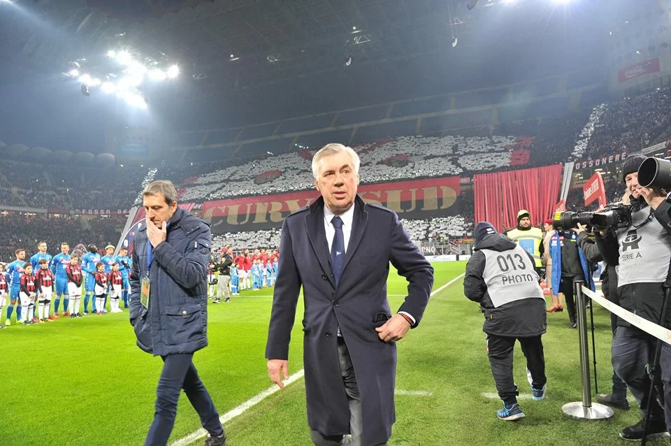 [FOTO] Milan-Napoli: Curva Sud ancora protagonista, anche Ancelotti omaggiato