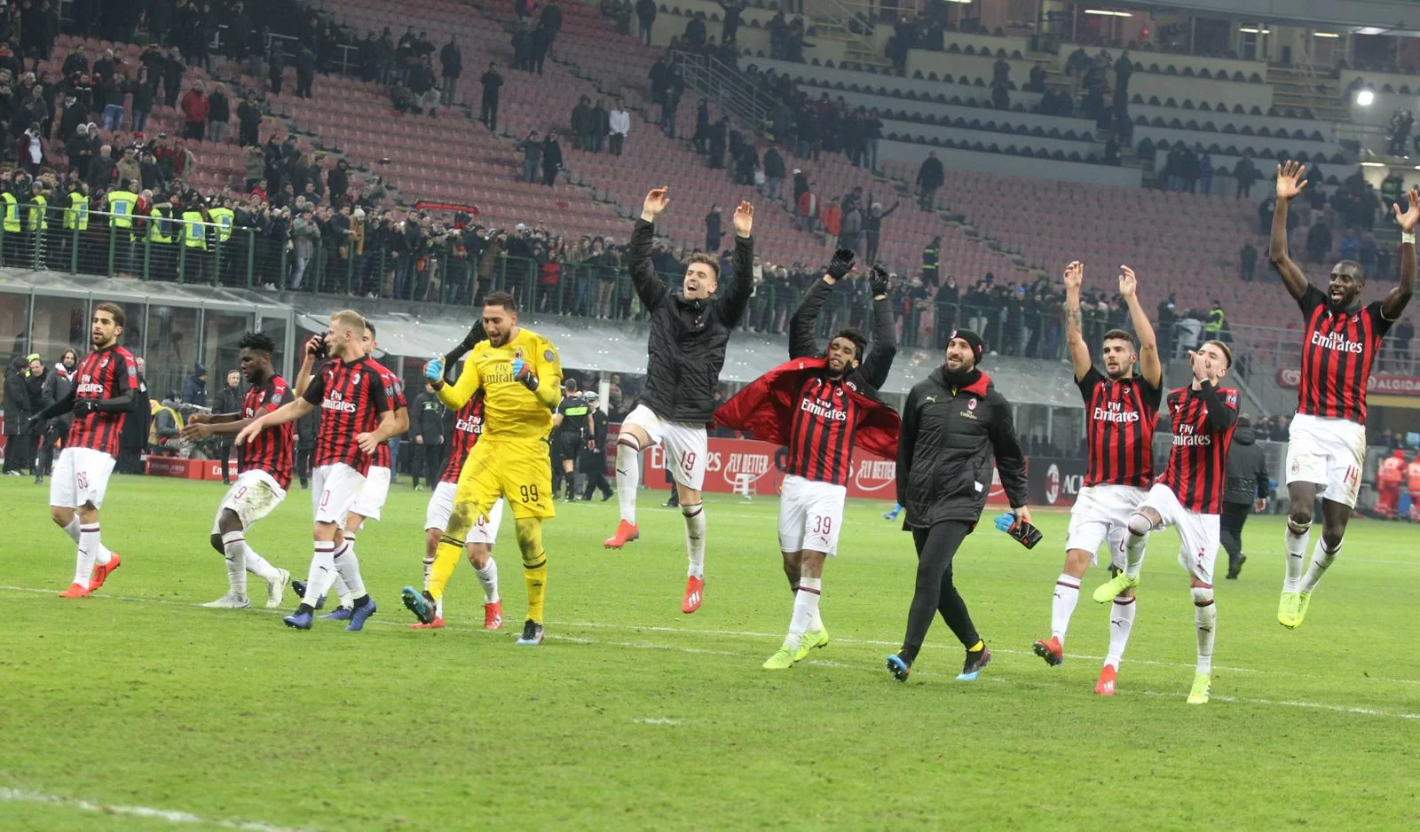 Milan, San Siro semivuoto. Piatek se lo sono goduto in pochi