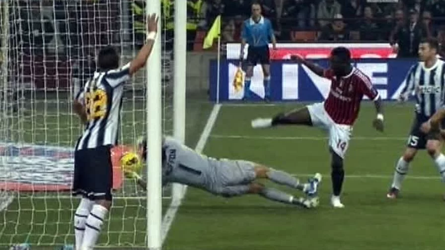 ACCADDE OGGI/ Quel gol di Muntari in Milan-Juve…